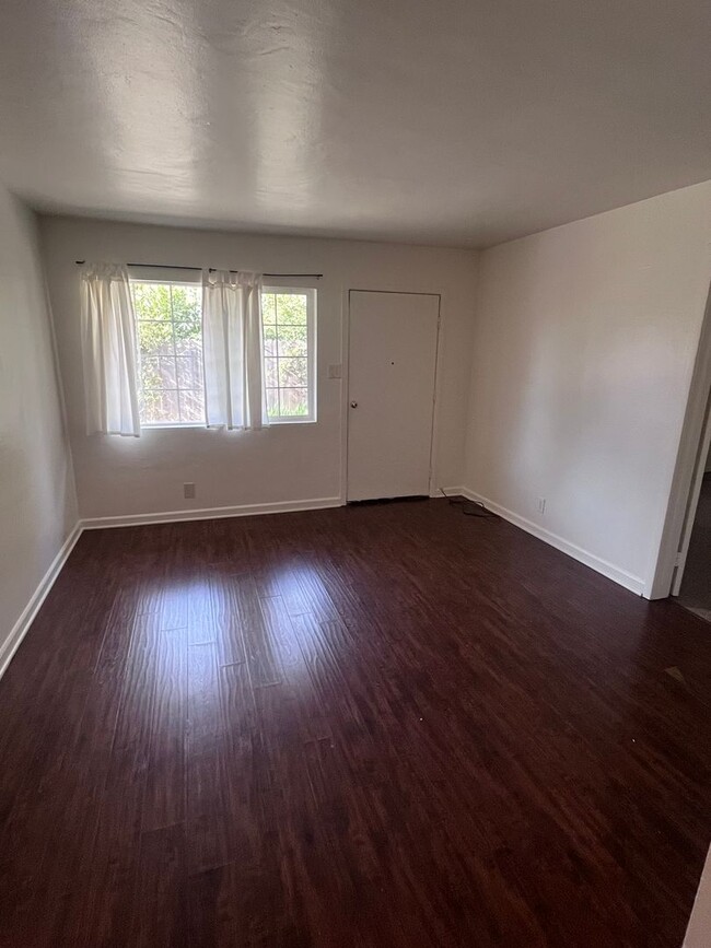 Building Photo - NICE APARTMENT IN SACRAMENTO CLOSE TO SAC ...