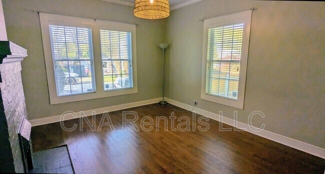 Building Photo - 1411 May Ave SE