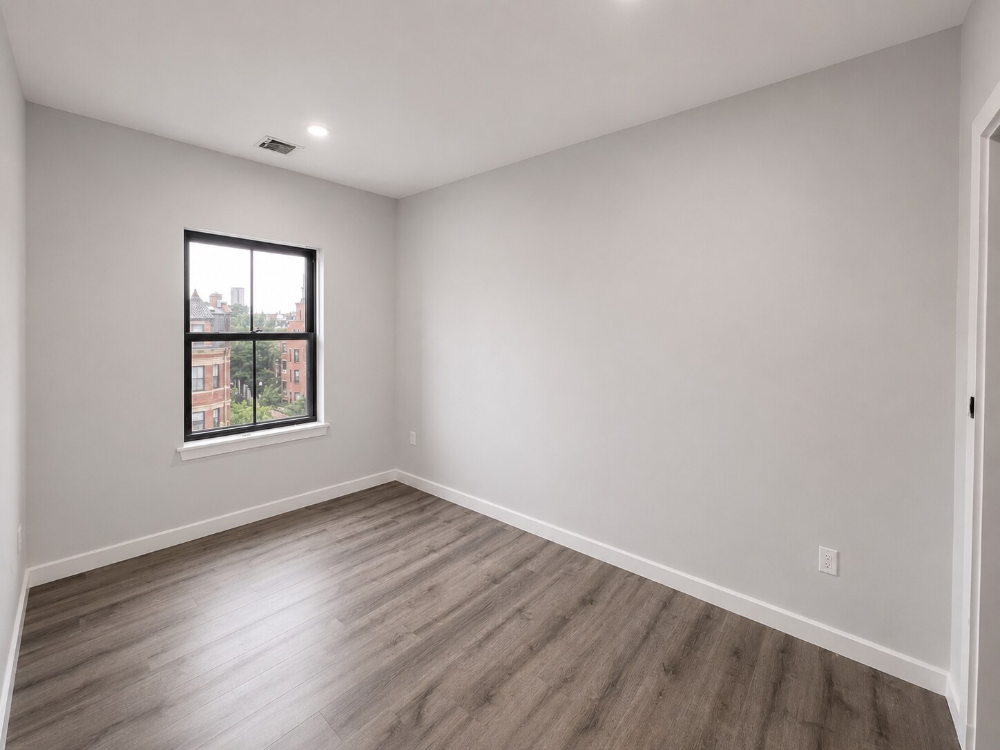Building Photo - 557 Columbus Ave