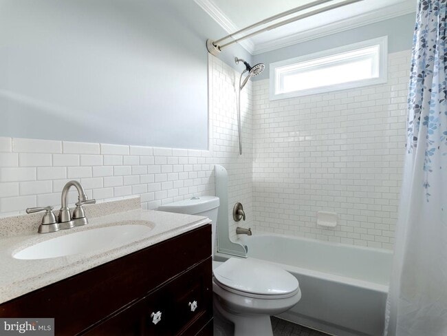 Building Photo - 16 Norva Ave