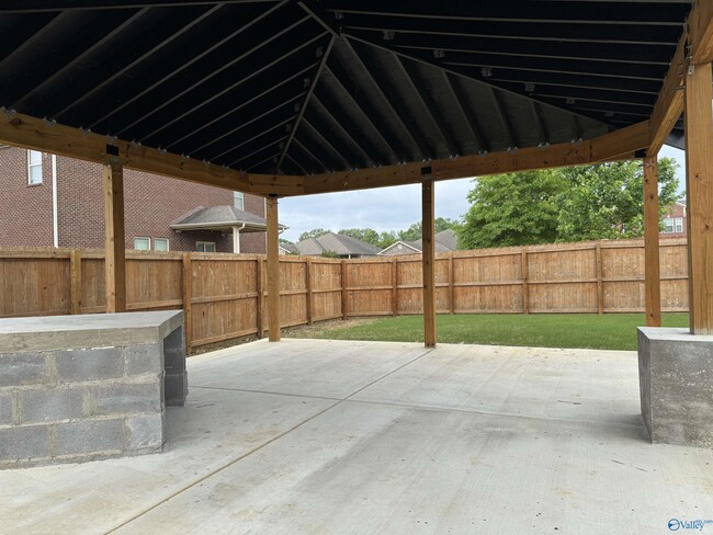 Building Photo - 2467 Bell Manor Dr SW