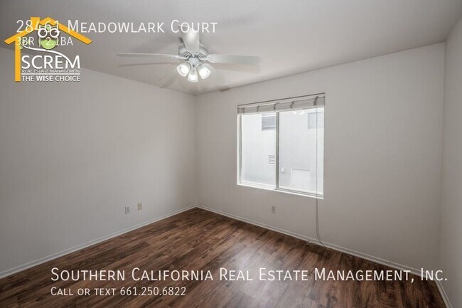 Building Photo - Three Bedroom Mayfair Home in Valencia