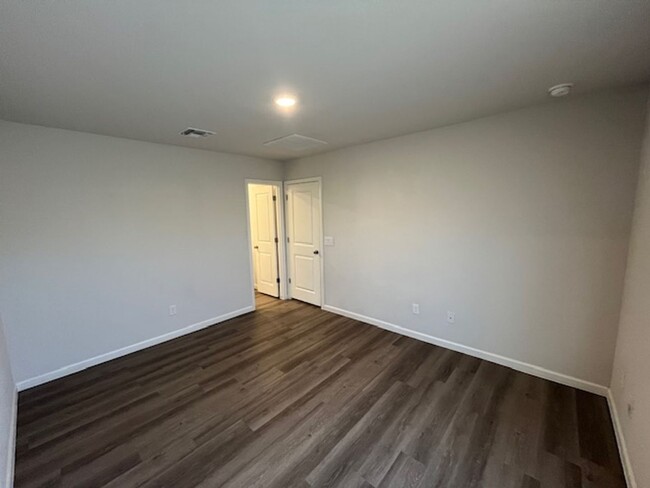 Building Photo - Newer Build 4 Bed/2 Bath In Arizona City