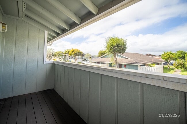Building Photo - 2BR/1BA Townhouse (Upstairs unit) in Hikino 3 (Waipio Gentry)