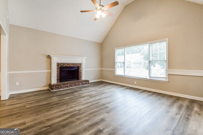 Building Photo - 5160 St Claire Pl