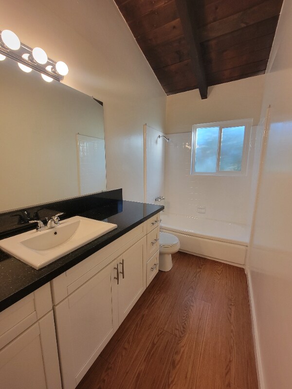 Building Photo - 7340 Ventura Canyon Ave