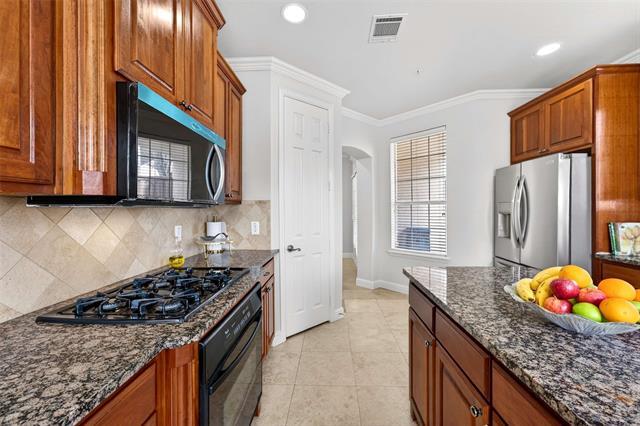 Building Photo - 4440 Jardin St