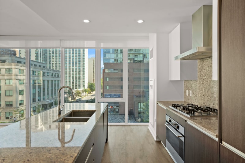 Building Photo - 1118 N Wells St