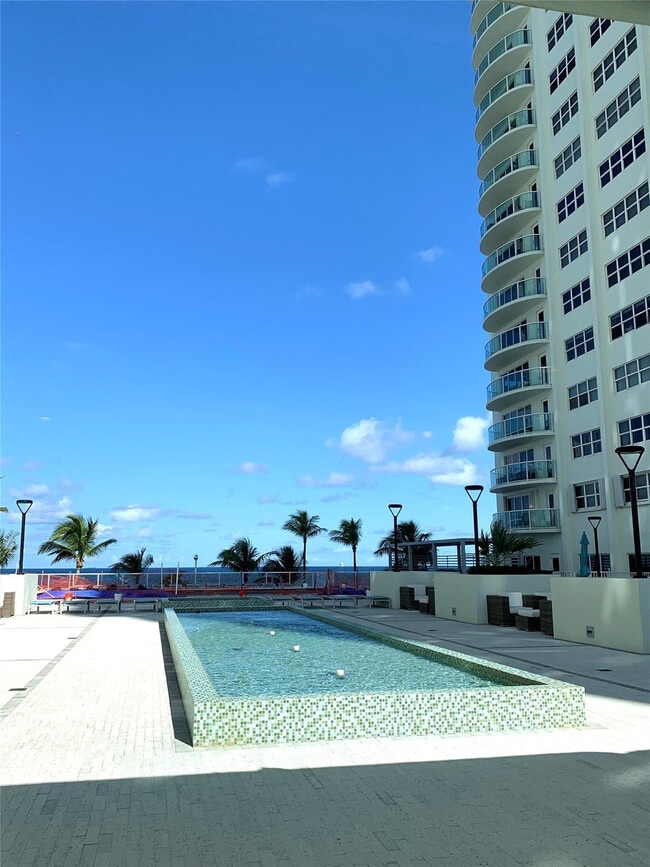 Building Photo - 3410 Galt Ocean Dr