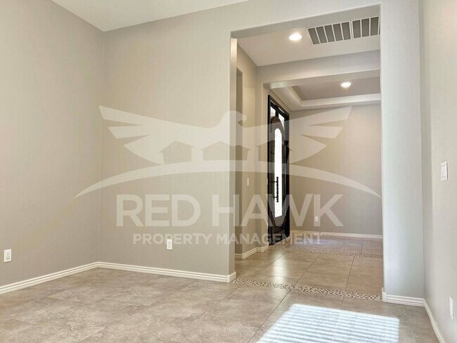 Building Photo - 3567 E Chestnut Ln