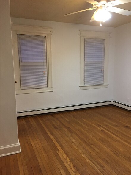 Building Photo - 1643 W Virginia Ave NE