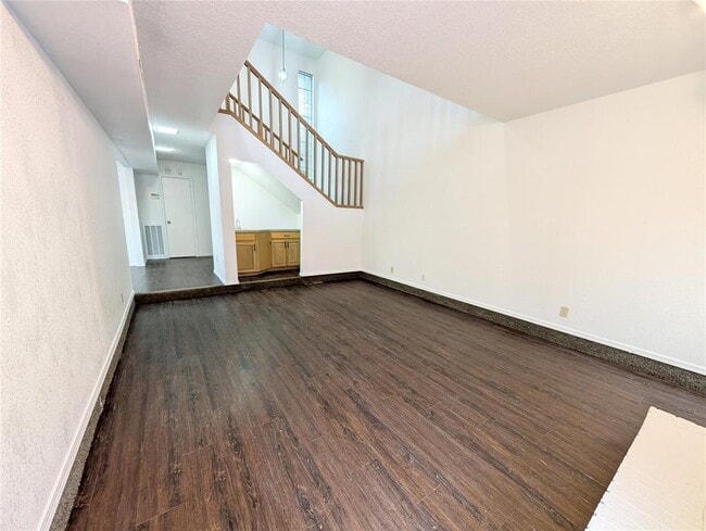Building Photo - 12925 Carrie Ct