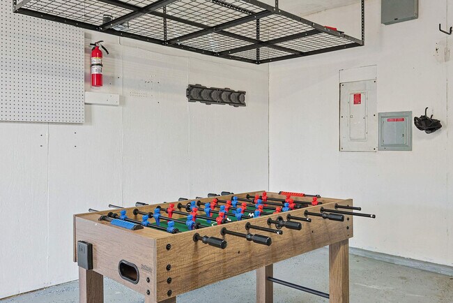 Building Photo - 5632 Terry St