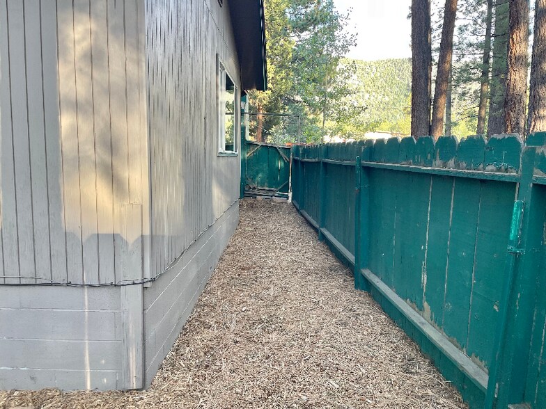Building Photo - 1180 Herbert Ave