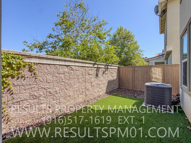 Building Photo - Beautiful Spacious El Dorado Hills Home in gated community