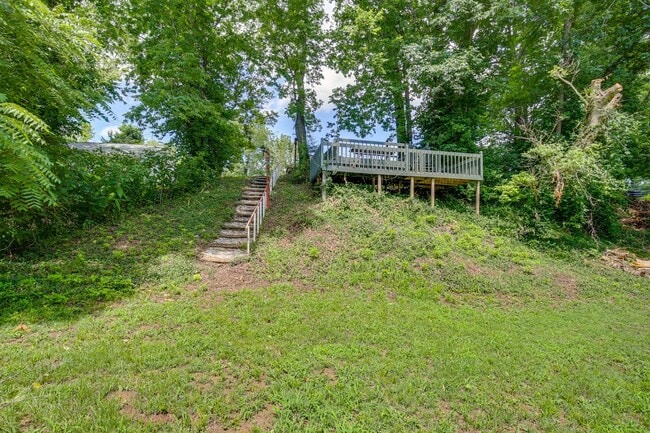 Building Photo - 8182 Riverview Dr