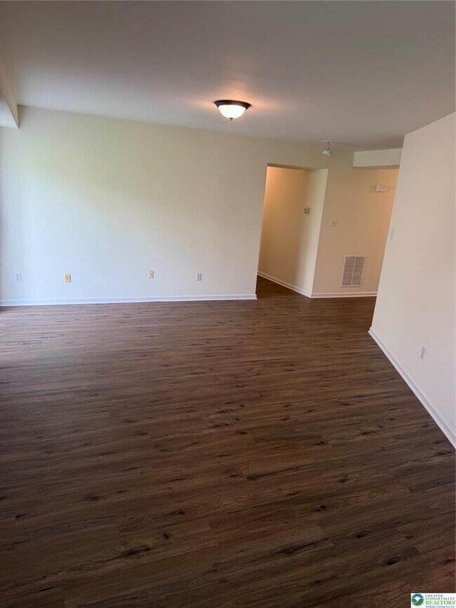 Building Photo - 7280 Adams Ct