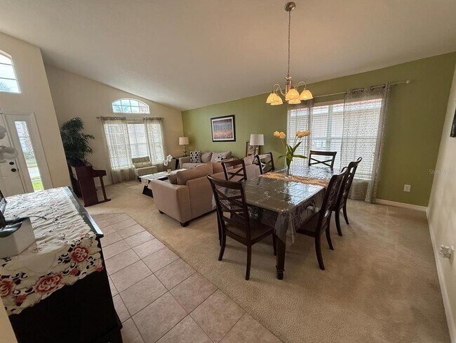 Building Photo - 320 Rosso Dr