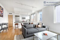 Building Photo - 550 W 54th St