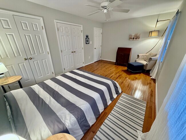 Building Photo - 2730 Wildwood Cir