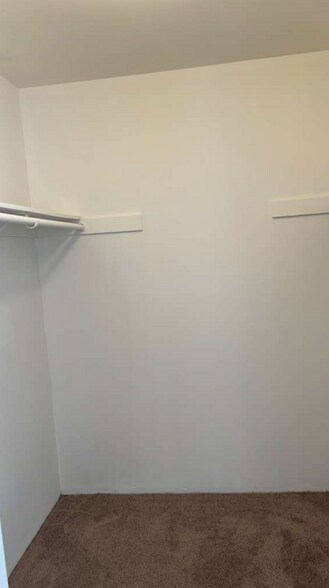 Building Photo - 507 S Orange Ave