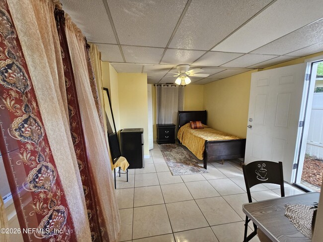 Building Photo - 4324 Naranja Dr S