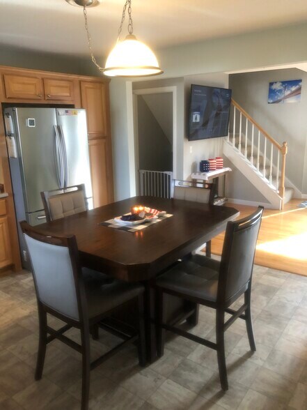 Building Photo - 211 East St