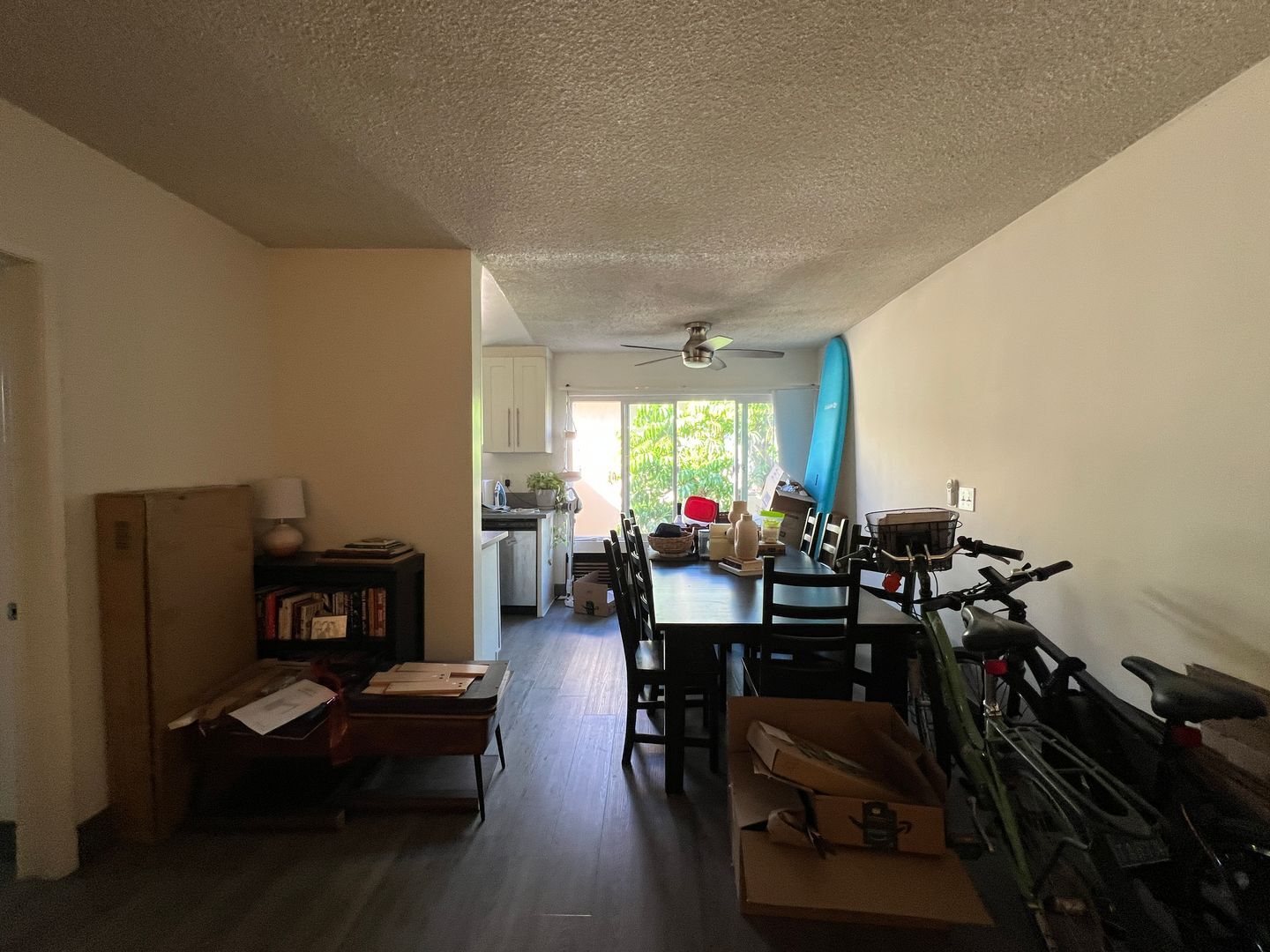 Building Photo - 3359 Mentone Ave