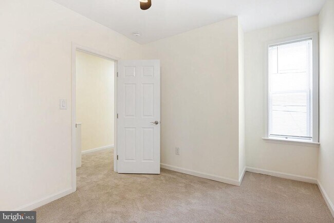 Building Photo - 3987 Terrace St