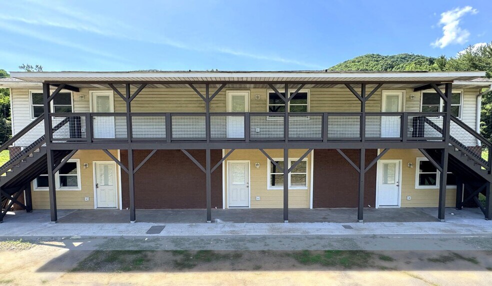 Building Photo - Fox Run Apartments - 963