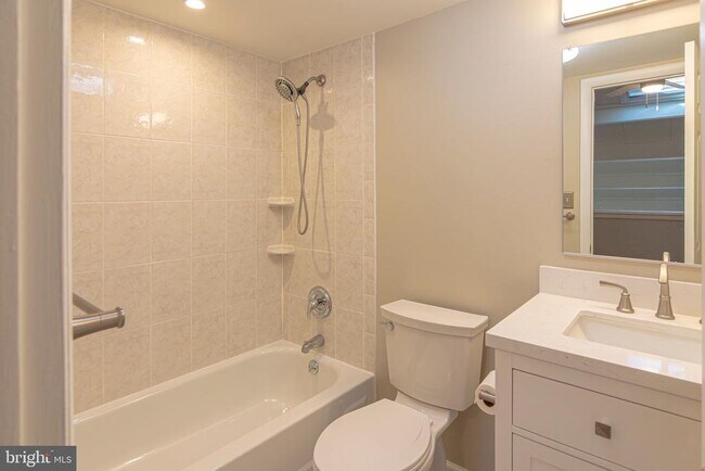 Building Photo - 20A Oscar Hammerstein Way