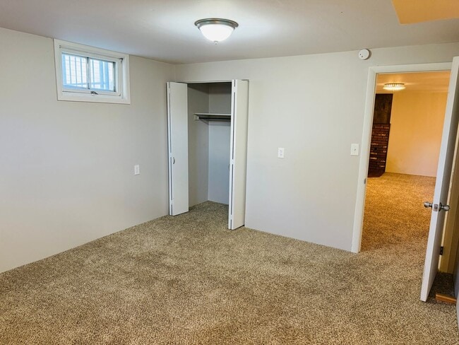 Building Photo - Dog Friendly 4 Bedroom - Billings West End