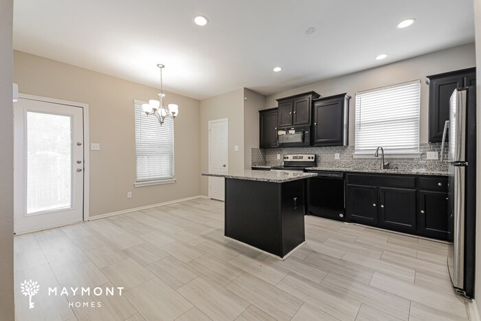 Building Photo - 1510 Kensington Pl