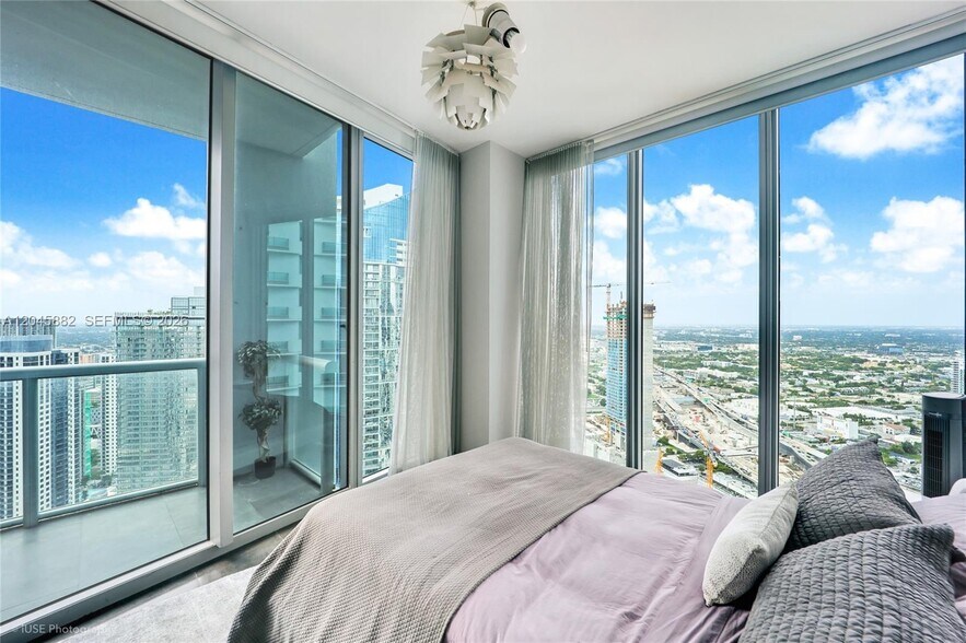 Building Photo - 888 Biscayne Blvd