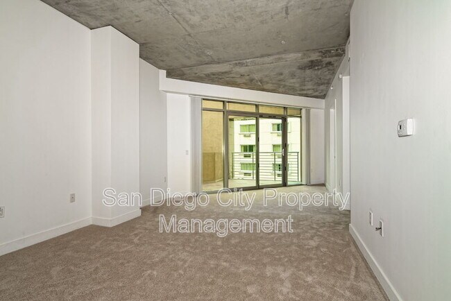 Building Photo - 801 Ash St