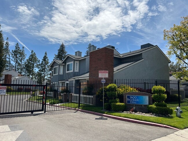 Primary Photo - SOUTHWEST BAKERSFIELD **SINGLE STORY**