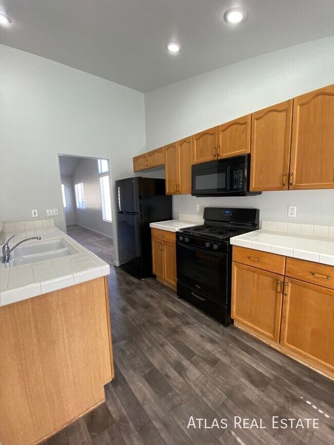 Building Photo - 181 Laguna Hills Ct