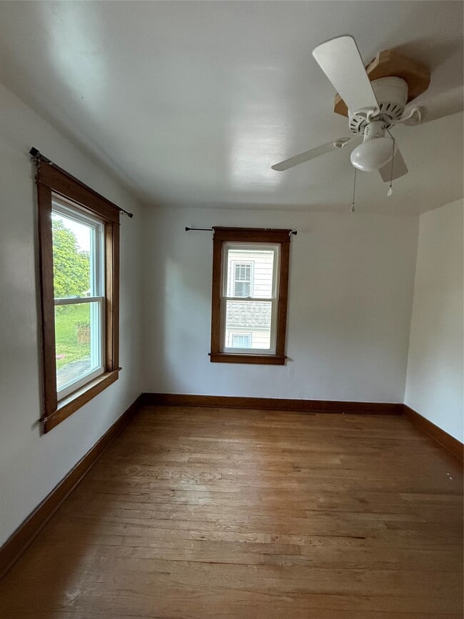 Building Photo - 209 Dudley Ave