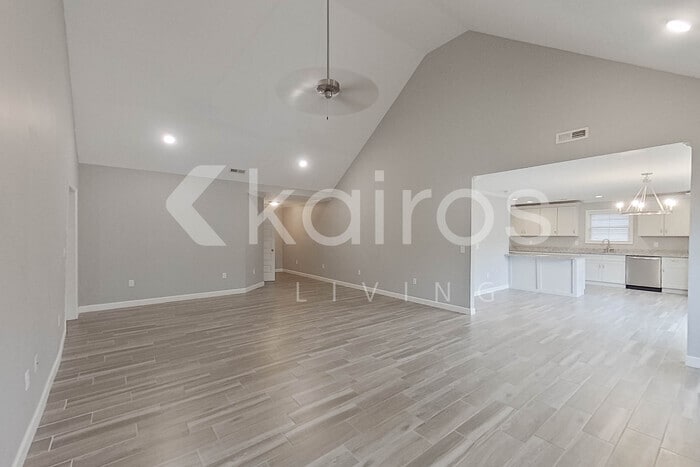 Building Photo - 93 Old Orchard Rd