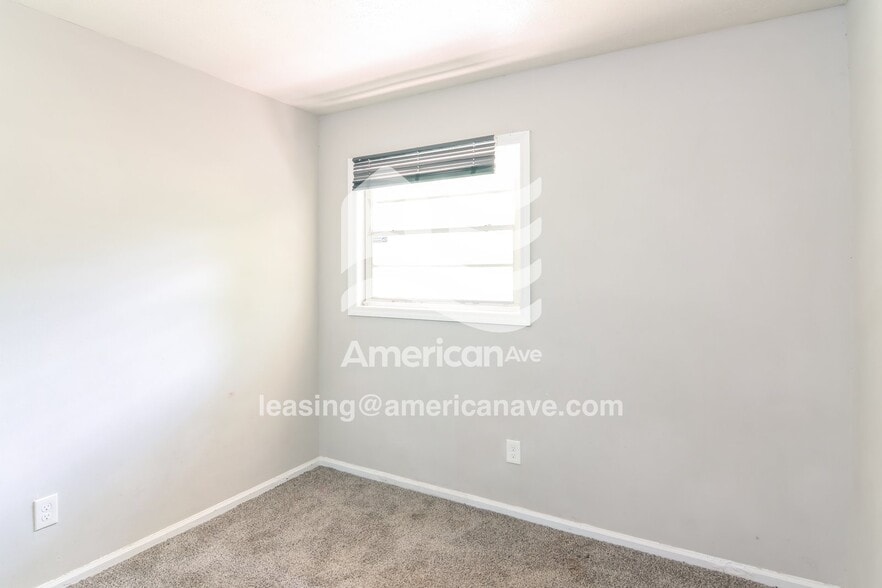 Building Photo - 2230 Danbury Dr
