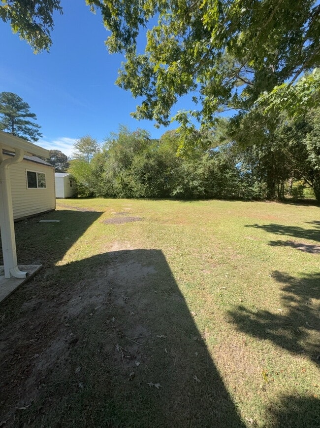 Building Photo - 415 Sterling Rd