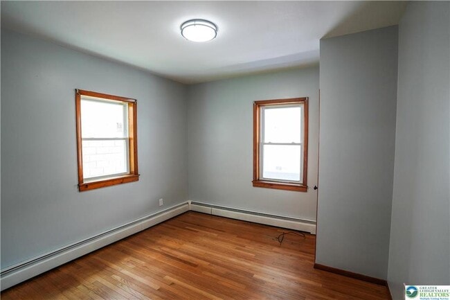 Building Photo - 775 Edgemont Ave