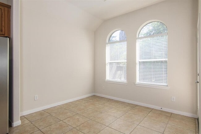 Building Photo - 25609 Tiverton Forest Ct