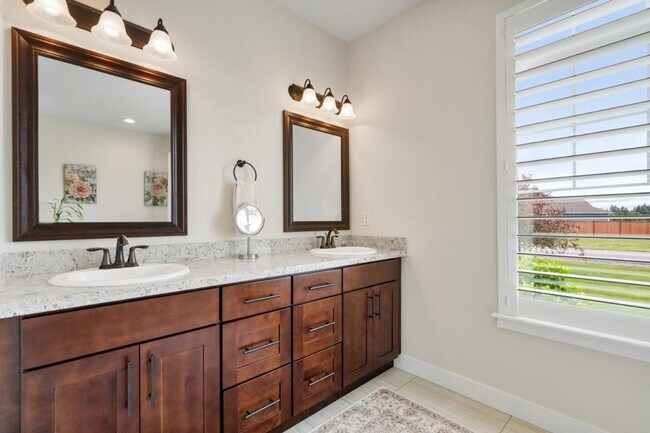Building Photo - Luxury Yelm Estate on ¾ Acre with Custom Outdoor Living, Loft, A/C & Designer Kitchen!