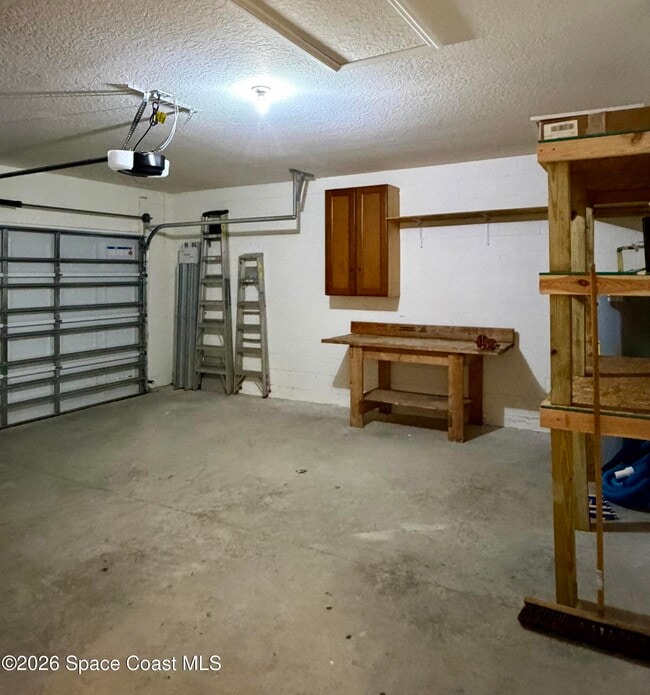 Building Photo - 282 Heritage St SW