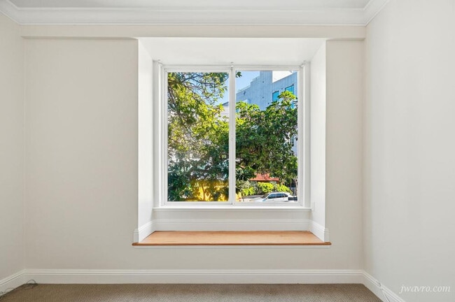 Building Photo - 166 Sanchez St