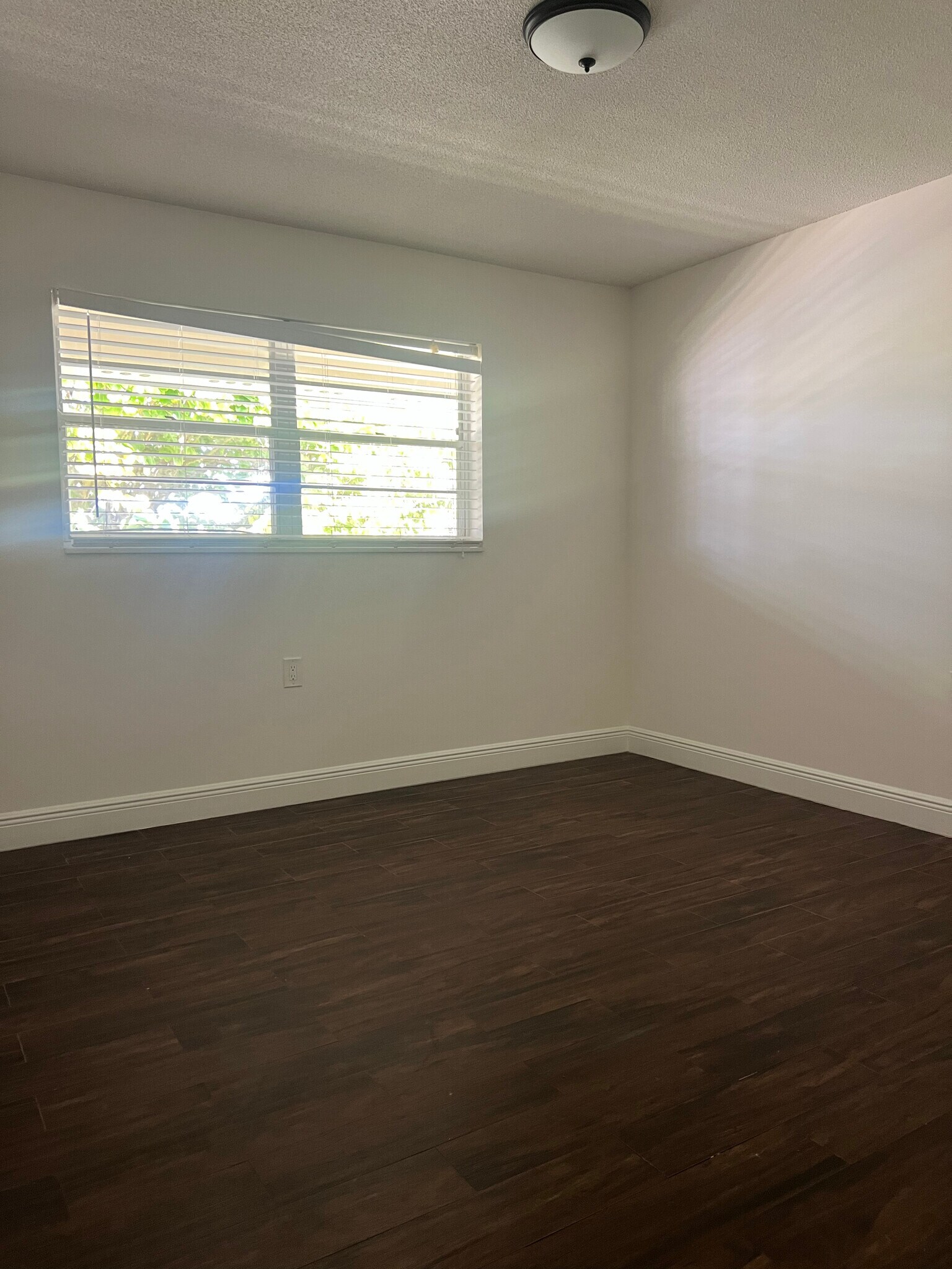 Building Photo - 1900 S Kanner Hwy