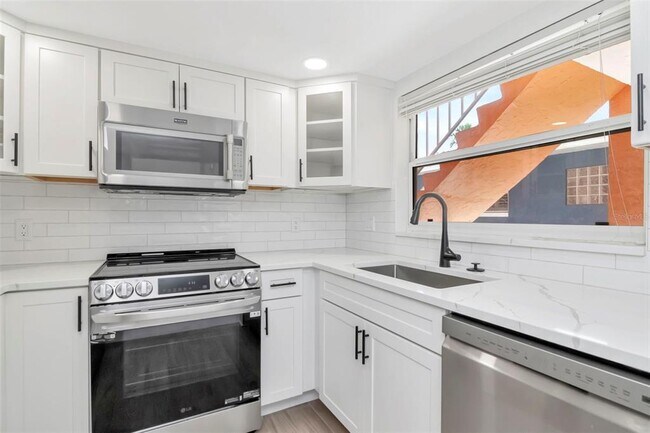 Building Photo - 3514 Gulf Blvd