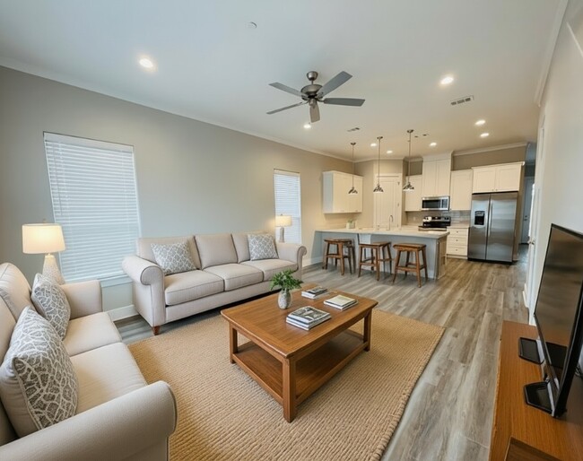 Building Photo - 710 Vassar Ct