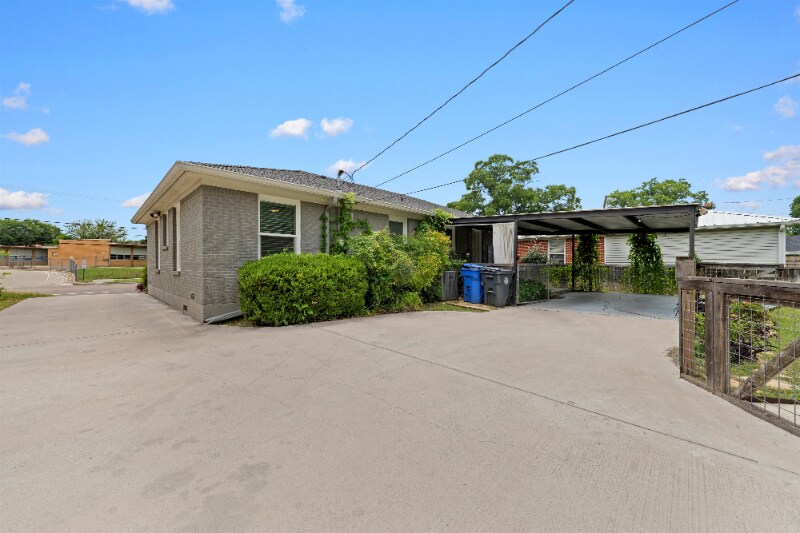 Building Photo - 1113 N New Rd